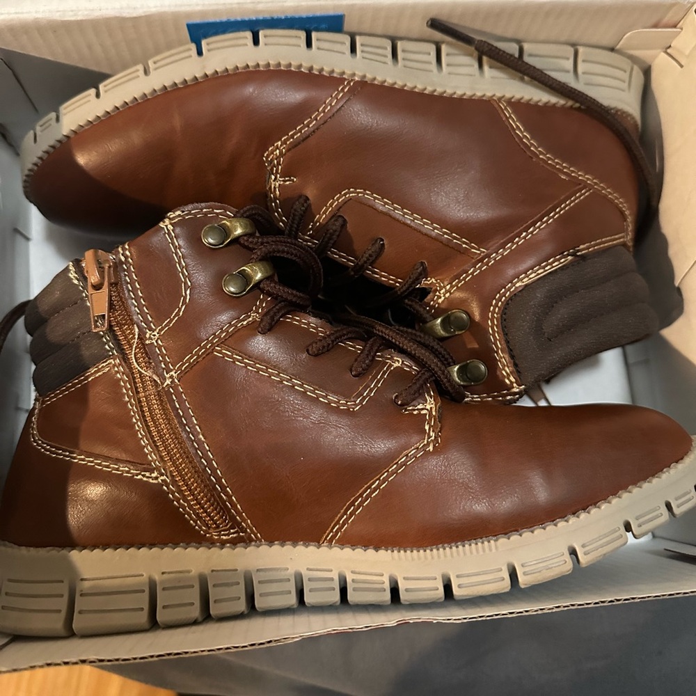 Boys boots